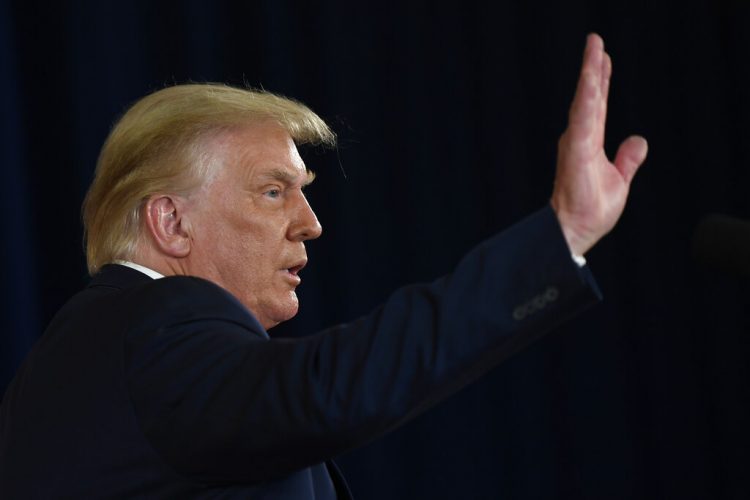 Trump allows some unemployment pay, defers payroll tax